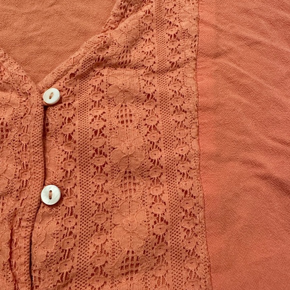 Roxy Cropped Blouse - Picture 3 of 5